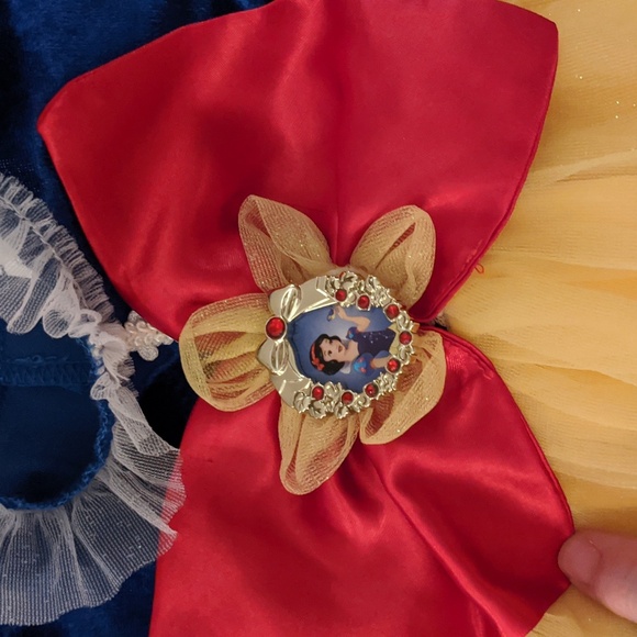 LIL' SNOW WHITE Dress Deluxe Costume Disney Little Princess 12-18m Halloween - Picture 8 of 11